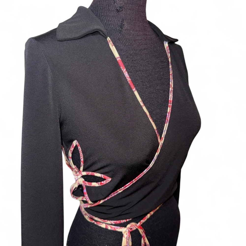 I.Am.Gia Renalee Black Floral Cutout Wrap top size M NWT - Picture 7 of 9